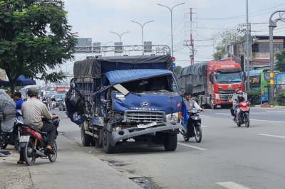 Tai nạn liên hoàn 5 ô tô trên Quốc lộ 1