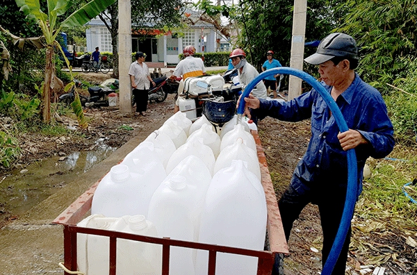 ĐBSCL: Tranh thủ tích trữ nước ngọt khi mặn hạn chế xâm nhập