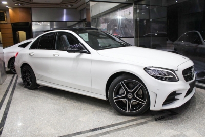 BMW thực sự hồi sinh, đua ra xe mới với Mercedes tại Việt Nam
