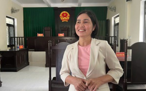 Người thắng kiện 2 tỉ đồng trúng thưởng: &quot;Tôi sẽ tiếp tục mua vé số Huế&quot;