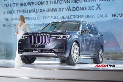 BMW X7 chính hãng chốt giá 7,5 tỷ đồng