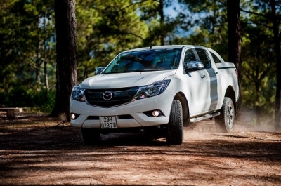 Mazda BT-50 có giá mới: giảm đến 60 triệu đồng