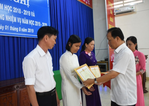 Thạnh Phú triển khai nhiệm vụ năm học 2019-2020