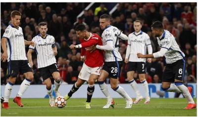 Ngược dòng &quot;điên rồ&quot; ở Old Trafford, Man United đại phá Atalanta