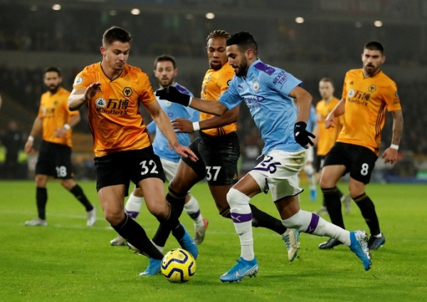 Wolverhampton ngược dòng đẳng cấp, Man City thua tê tái ở Molineux