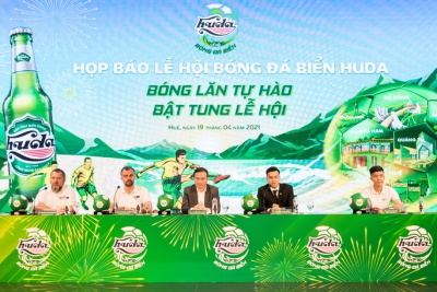 Tiền đạo Phan Văn Đức làm đại sứ lễ hội bóng đá biển Huda