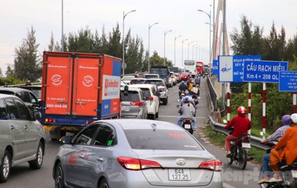 Vì sao cầu hơn 5.000 tỷ đồng nối Bến Tre - Tiền Giang làm mãi không xong?