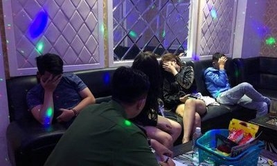 Gia Lai: 10 nam nữ phê ma túy trong quán karaoke