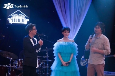 Kéo lại khán giả bằng live show online