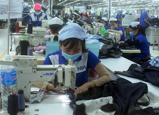 Khai giảng 5 lớp may c&ocirc;ng nghiệp