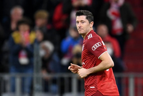 Bayern Munich bứt tốc bằng &quot;động cơ&quot; Lewandowski