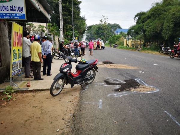 Thương tâm cảnh 2 nữ sinh trung học phổ thông tử vong trên đường đi học