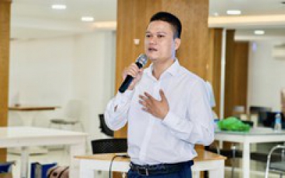 Nh&agrave; s&aacute;ng lập thương hiệu C&agrave; M&egrave;n, đưa ch&aacute;o bột c&aacute; l&oacute;c, miến lươn đi Mỹ, &Uacute;c bất ngờ qua đời