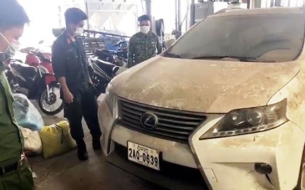 An Giang: Phát hiện chiếc Lexus trị giá 3 tỉ đồng nghi nhập lậu