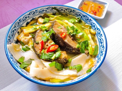 Canh chua măng cá bớp