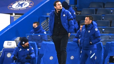 Cú trượt đáng báo động của Chelsea