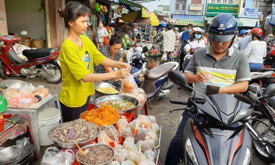 Nhộn nhịp thị trường Tết Đoan ngọ