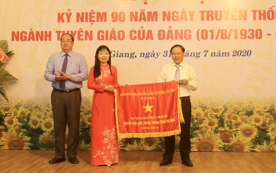 “Công tác tuyên giáo phải giúp khơi dậy khát vọng vươn lên, đáp ứng yêu cầu phát triển”