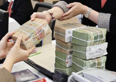 Một loạt ng&acirc;n h&agrave;ng bất ngờ dừng g&oacute;i ưu đ&atilde;i cho vay mua nh&agrave; với người trẻ