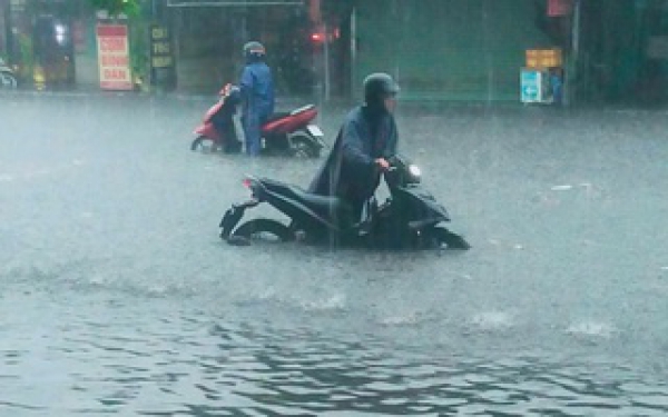 Hình ảnh ngập, kẹt kinh hoàng ở Bình Dương, Đồng Nai sáng 10-5