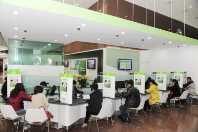 Đến lượt Vietcombank tham gia cuộc đua giảm lãi suất tiền gửi