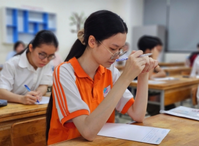 Bộ GD-ĐT công bố đáp án, thang điểm các môn thi tốt nghiệp THPT 2025