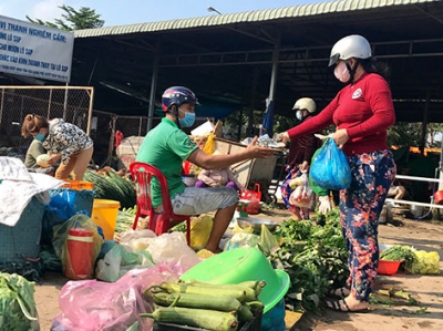 Sức mua hàng hóa tại các chợ, siêu thị giảm