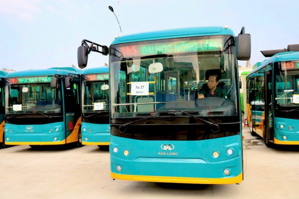 Hình ảnh xe buýt điện &quot;đổ bộ&quot;, sẵn sàng phục vụ 17 tuyến kết nối metro số 1