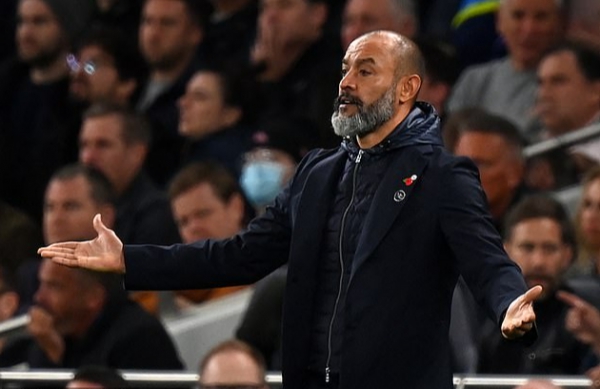 Thua thảm Man United, Tottenham thẳng tay sa thải HLV Nuno Espirito Santo