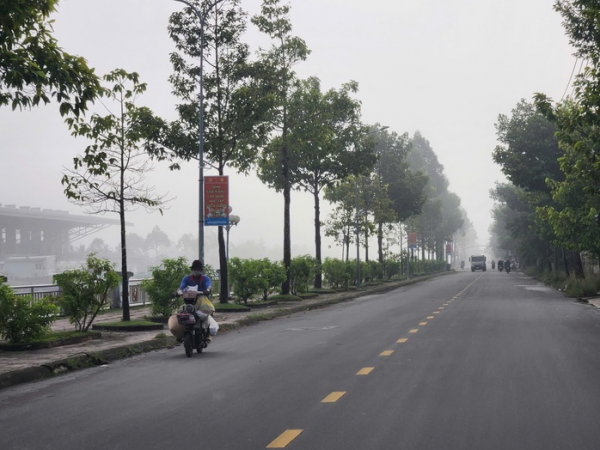 Lý do sương mù bất ngờ xuất hiện dày đặc nhiều nơi ở Cần Thơ