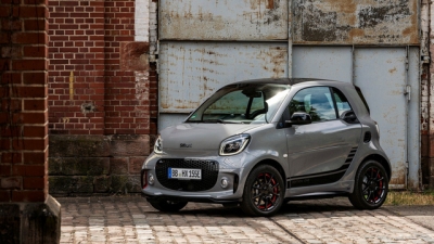 Smart tung 2 &#039;canh bạc cuối cùng&#039; ForTwo và ForFour 2020