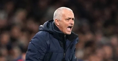 Mourinho mỉa mai Ngoại hạng Anh: &#039;Ở nhà mà xem Bundesliga&#039;