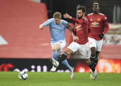 Lập cú đúp ở Old Trafford, Man City đoạt vé chung kết League Cup