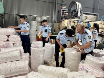 Phát hiện xưởng sản xuất hàng trăm ngàn bỉm trẻ em, băng vệ sinh giả