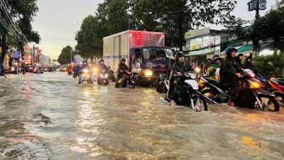 Ngàn người ở TP Biên Hòa lo sợ khi trời chuyển mưa