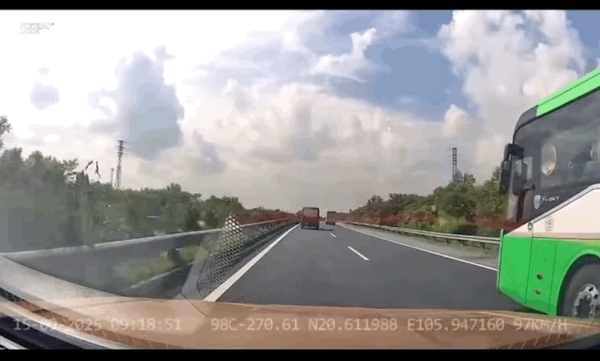 Cục CSGT đề xuất không trồng cây xanh ở dải phân cách cao tốc