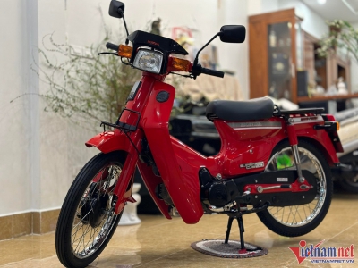 Honda Cub C50 “nữ hoàng đỏ” đời 1991 độc nhất Việt Nam