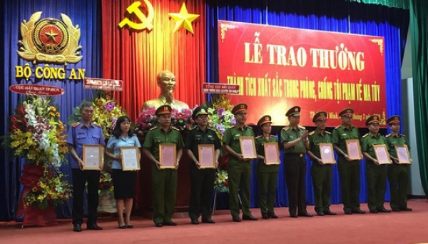 TP HCM: Thưởng nóng nhiều đơn vị tham gia 2 chuyên án ma túy &quot;khủng&quot;