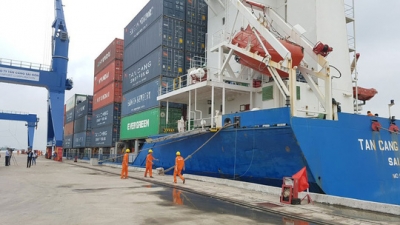 Khẩn trương gỡ vướng logistics cho ĐBSCL