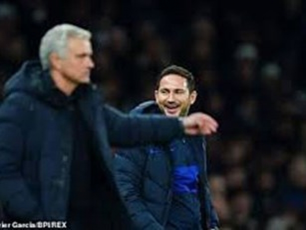 Lampard đã &#039;dạy&#039; lại Mourinho như thế nào?