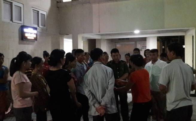 Cụ b&agrave; 86 tuổi bị g&atilde;y ch&acirc;n tử vong bất thường, người nh&agrave; k&eacute;o đến tố bệnh viện