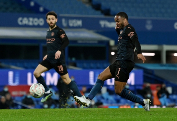 Siêu sao bùng nổ, Man City tốc hành đoạt vé bán kết FA Cup