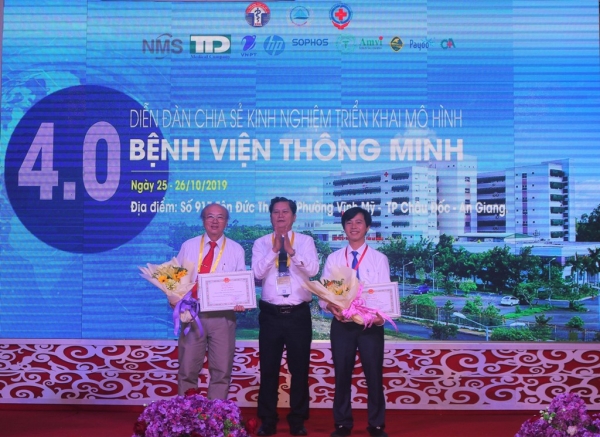 Chia sẻ kinh nghiệm mô hình “Bệnh viện thông minh”