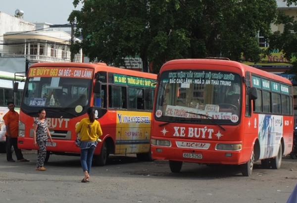 Tạm ngừng hoạt động nhiều tuyến vận tải hành khách bằng xe buýt