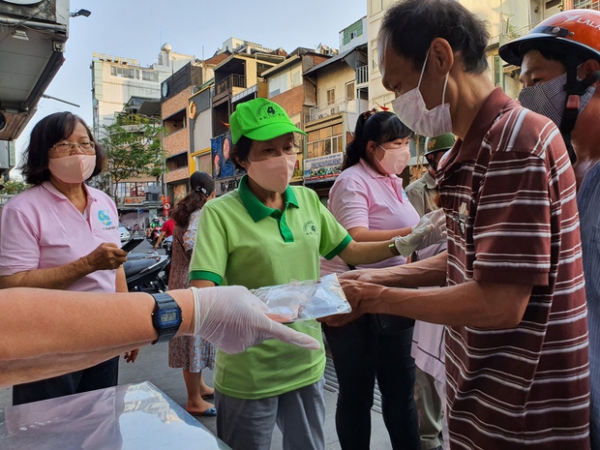 TP.HCM: Sẽ bị phạt nếu người dân không đeo khẩu trang khi ra đường