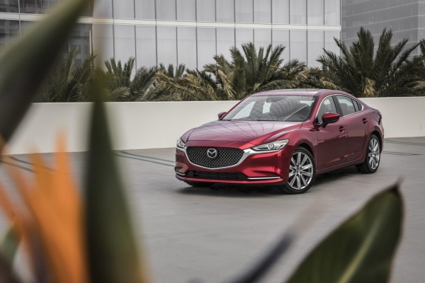 Mazda6 nâng cấp xuất hiện tại Việt Nam với lưới tản nhiệt mới