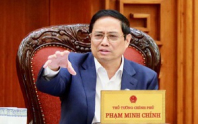 Thủ tướng: Sử dụng tiết kiệm xăng dầu, khuyến kh&iacute;ch d&ugrave;ng xe điện