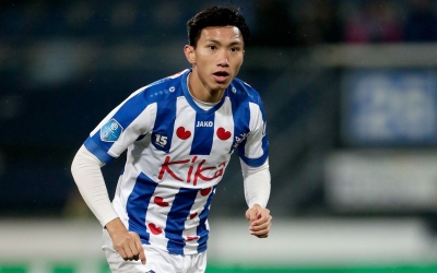 FIFA ra quyết định ngăn cản Heerenveen thanh lý Văn Hậu