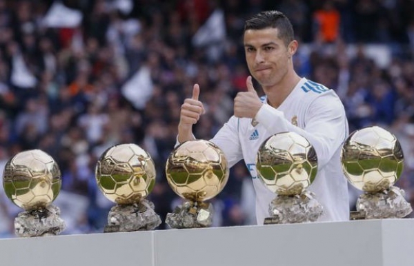 Ronaldo được truyền thông Ý &quot;trao sớm&quot; Quả bóng vàng 2019