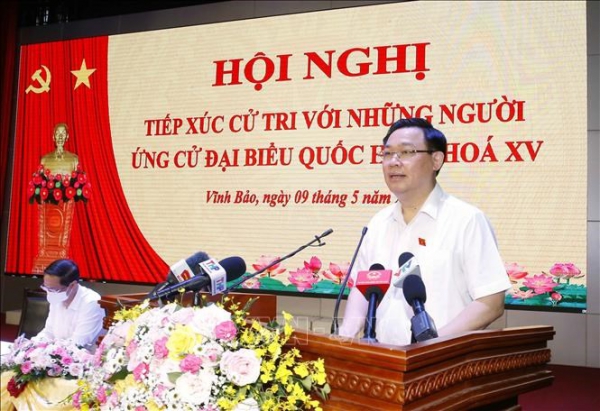 Chủ tịch Quốc hội Vương Đình Huệ vận động bầu cử tại Hải Phòng